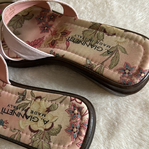 A Giannetti Wedges - Picture 6 of 8